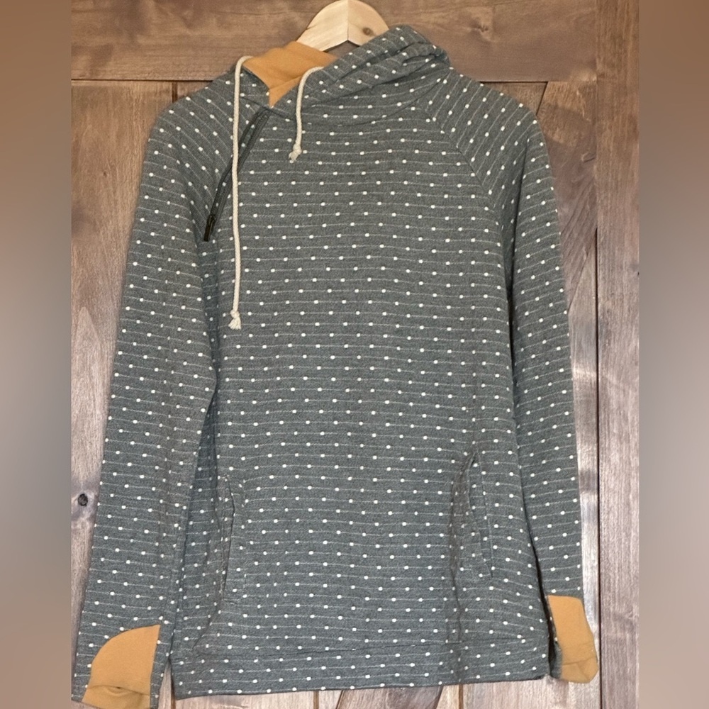 Women’s Ampersand Doublehood Sweatshirt
Size Small